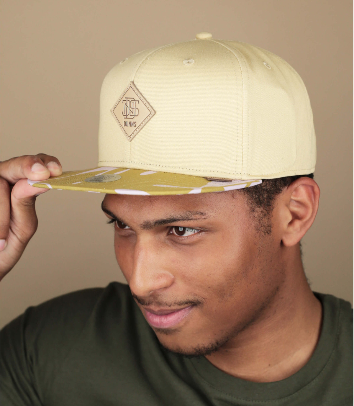 Big cap outlet